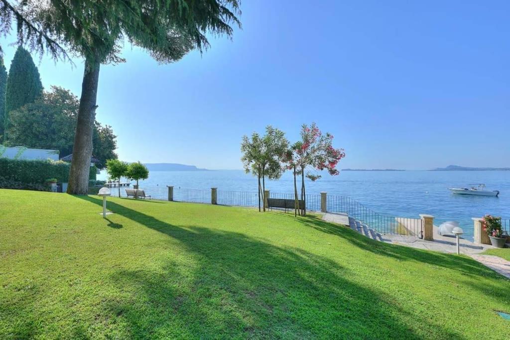 Appartamento 33 Rose Gardone Riviera Exterior foto